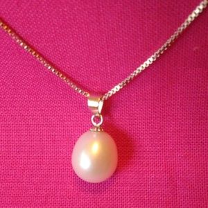 Jewelry - Pearl Necklace & Earrings Set Jewelry - Pearl Necklace & Earrings Set